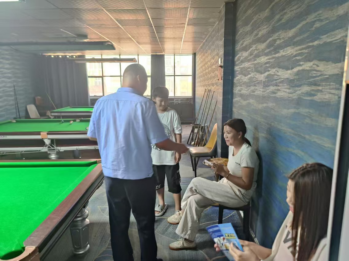 “不信谣，不造谣”，方城派出所开展打击网络谣言宣传活动